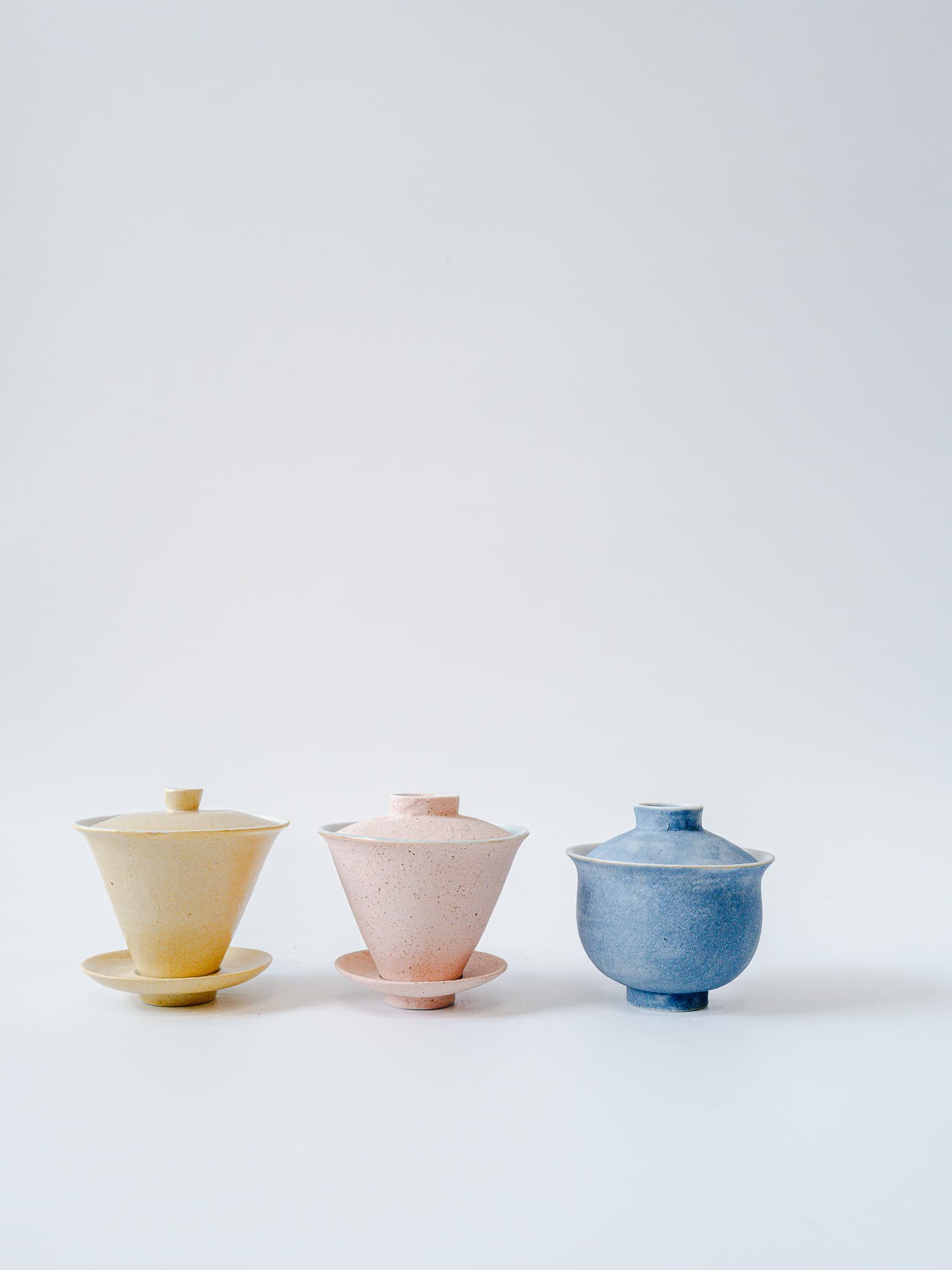 gaiwans with colored slip - view 1