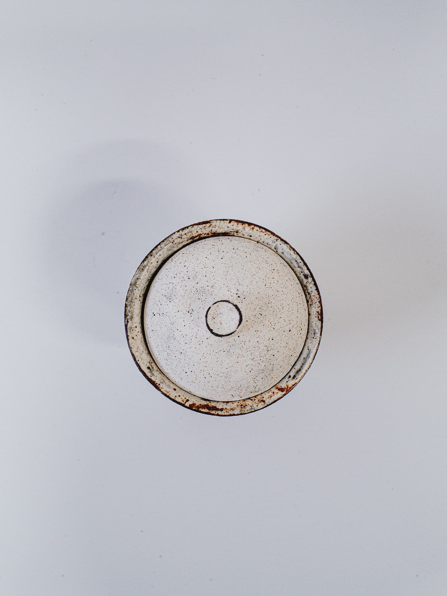 dark clay gaiwan with white slip #1 - view 2